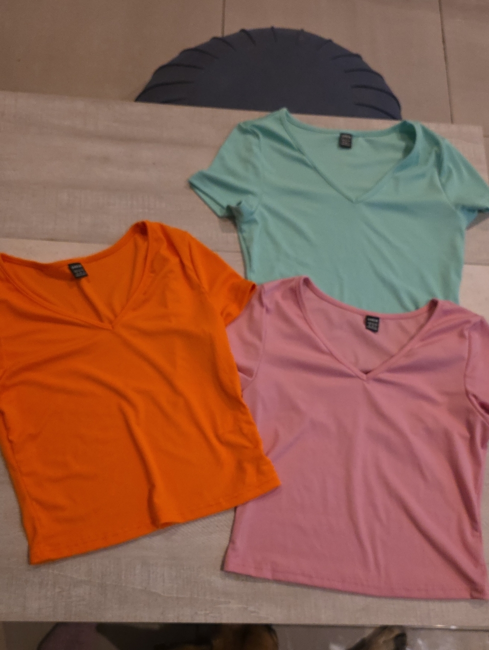 0Women's V-Neck Tee Bundle